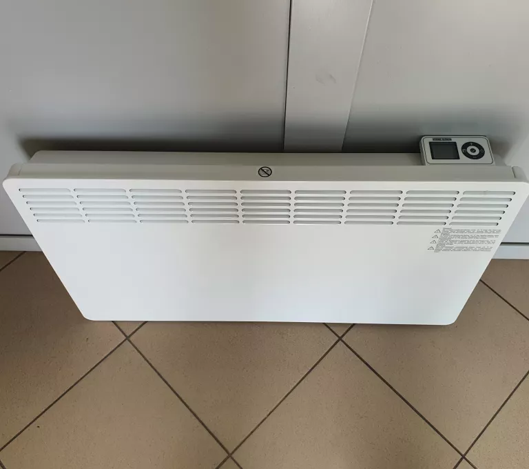 GRZEJNIK KONWEKTOROWY STIEBEL ELTRON CNS 200 TREND