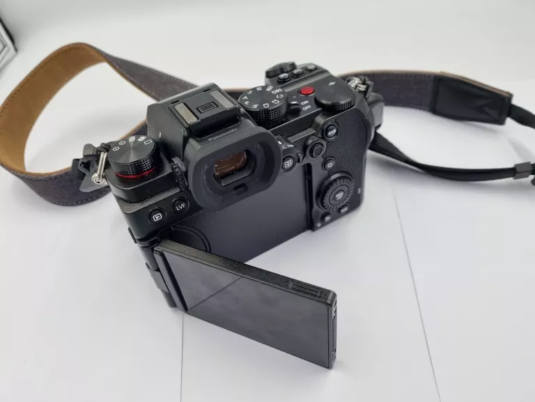 APARAT PANASONIC LUMIX DC-S5 + 2 OBIEKTYWY