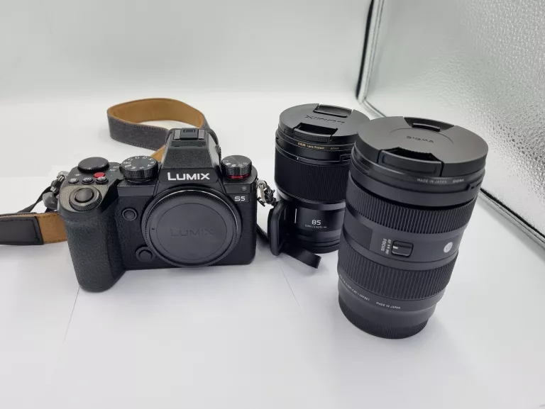 APARAT PANASONIC LUMIX DC-S5 + 2 OBIEKTYWY