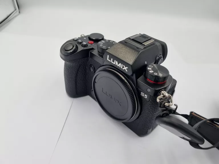 APARAT PANASONIC LUMIX DC-S5 + 2 OBIEKTYWY