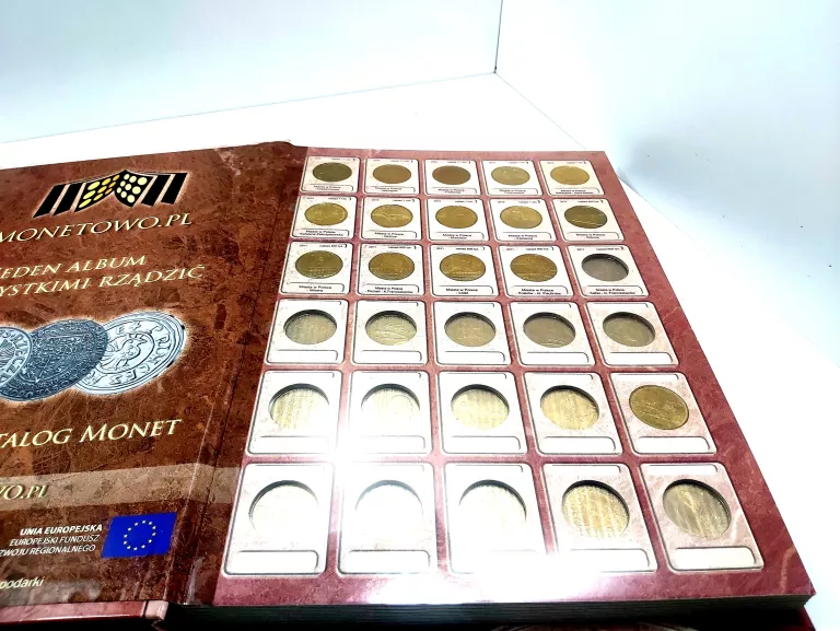 kolekcja-monet-dwuzlotowych-w-opakowaniu-stefana-grota-roweckiego-7h-krakow