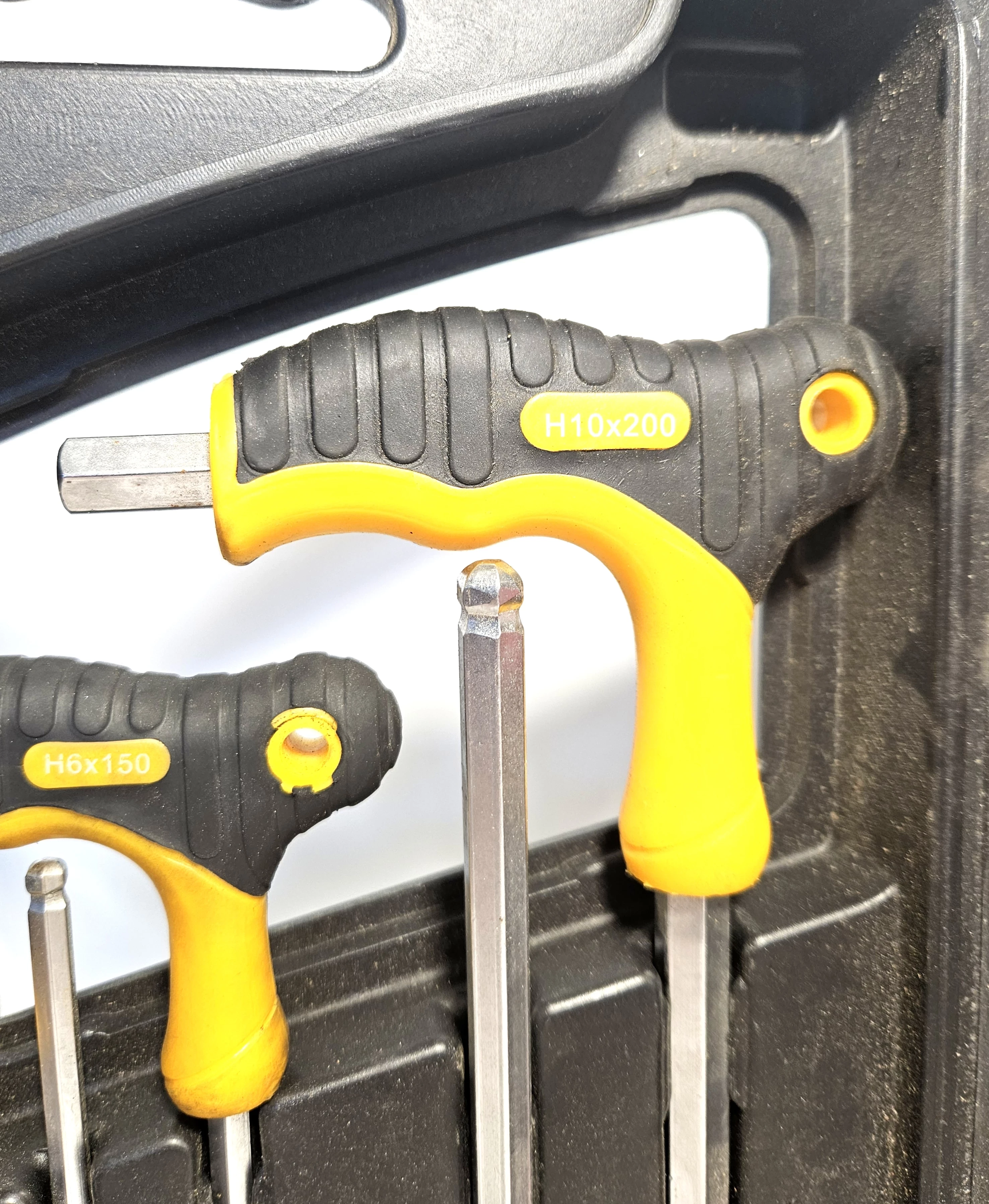 zestaw-kluczy-z-raczka-torx-i-imbus-16-szt-product-id