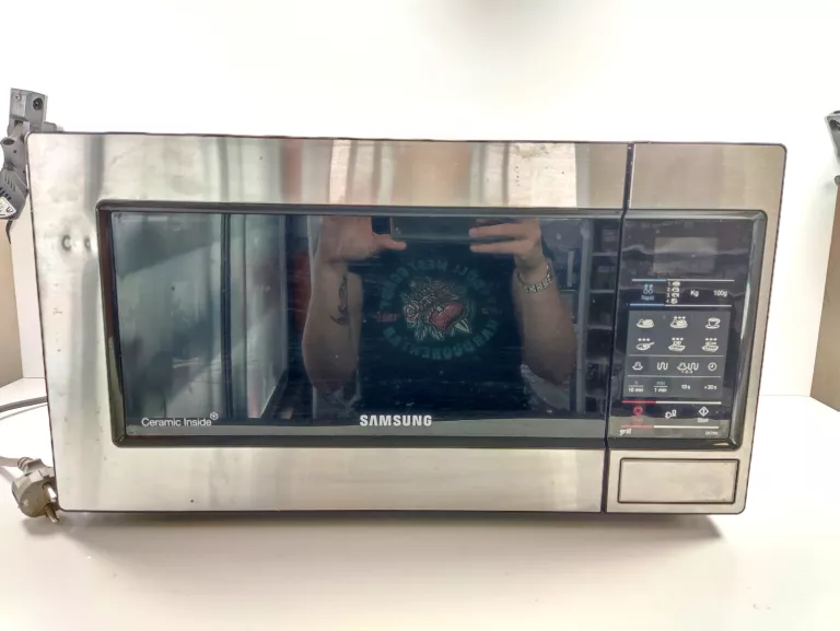 KUCHENKA MIKROFALOWA SAMSUNG GE73M