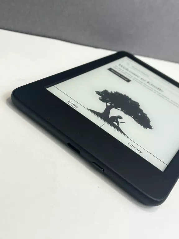 CZYTNIK AMAZON KINDLE 11 16GB CZARNY / KOMPLET