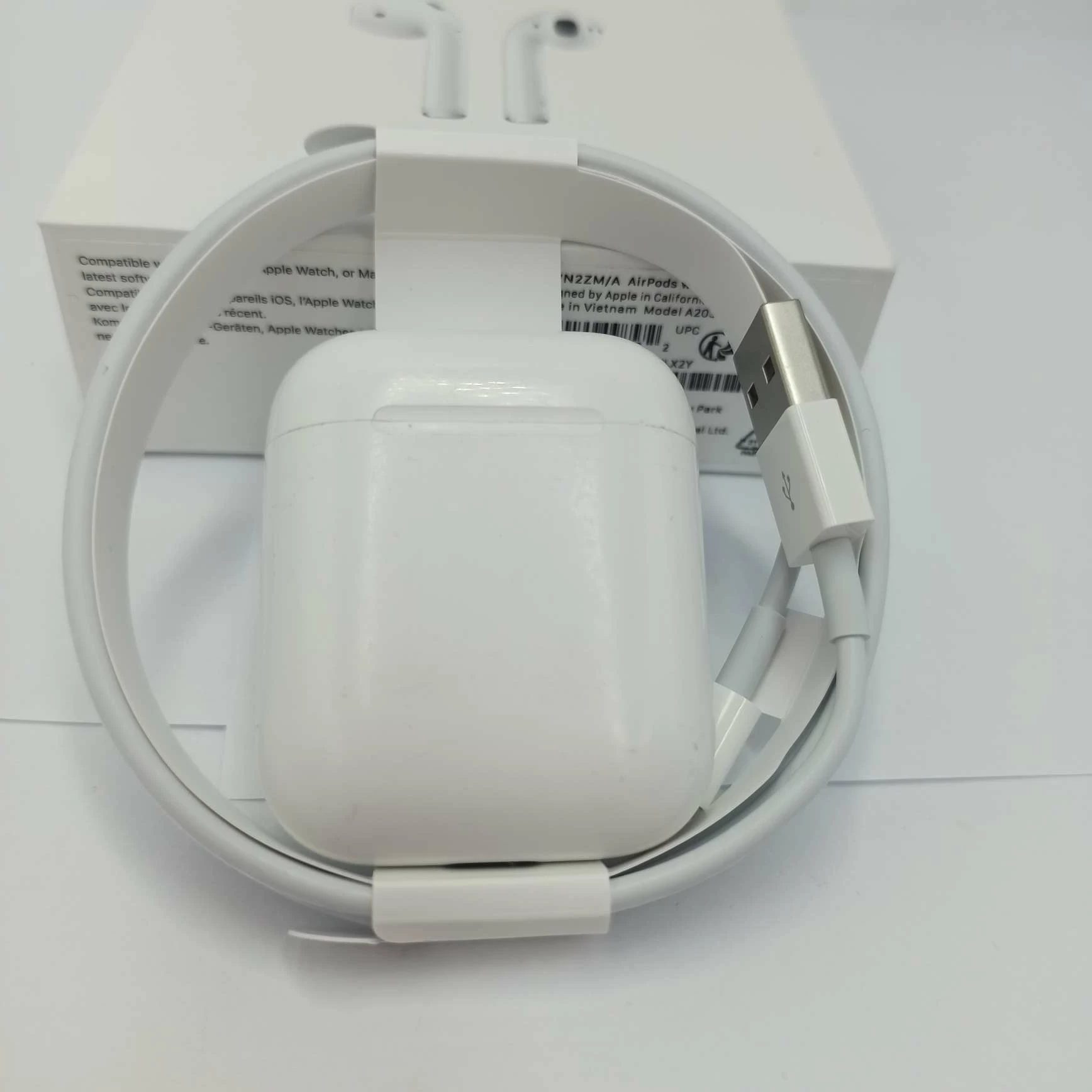 sluchawki-apple-airpods-a2032-a2031-a1602-kolor-dominujacy-bialy