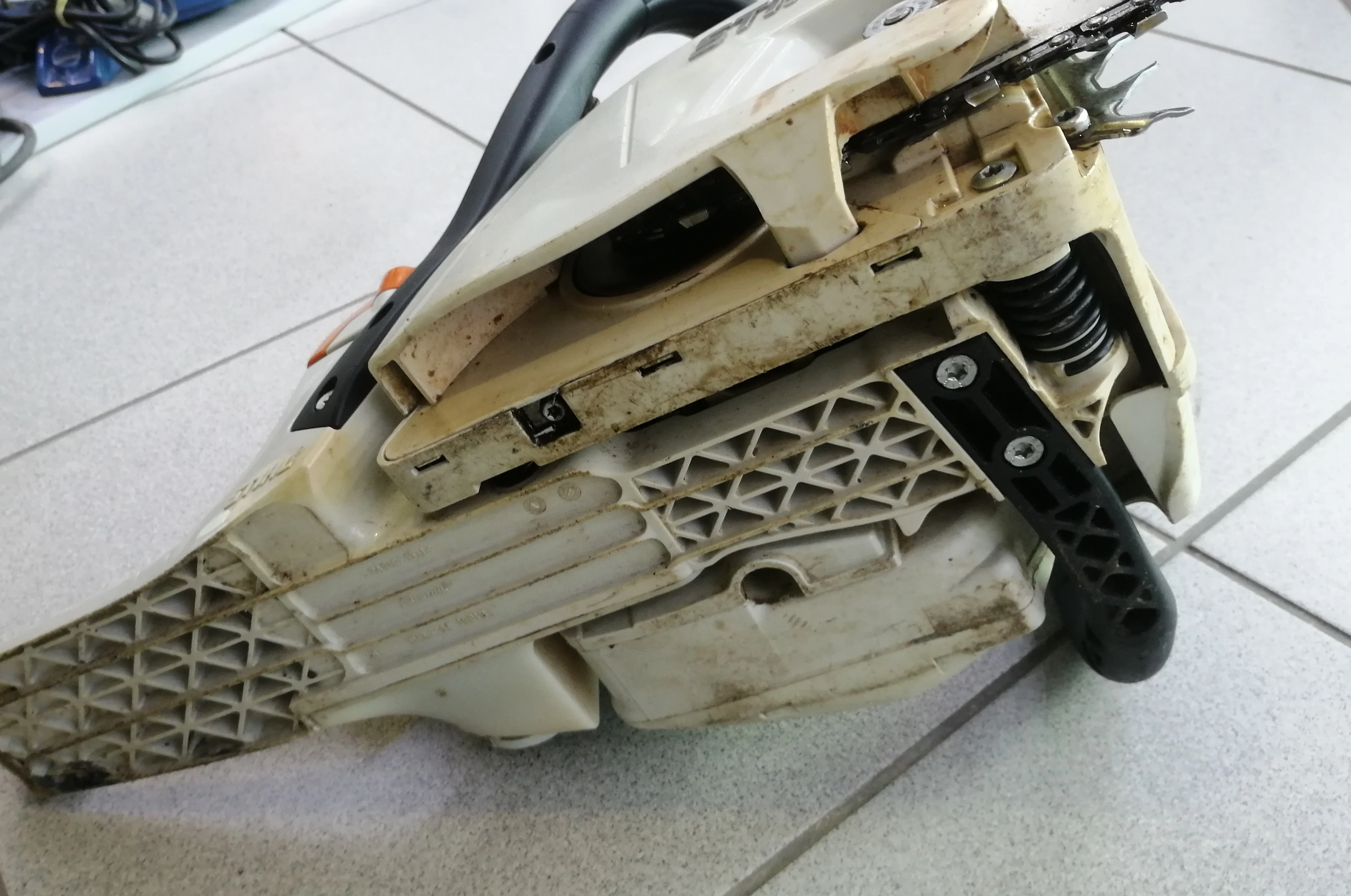 pila-spalinowa-stihl-ms-251-kod-producenta-111