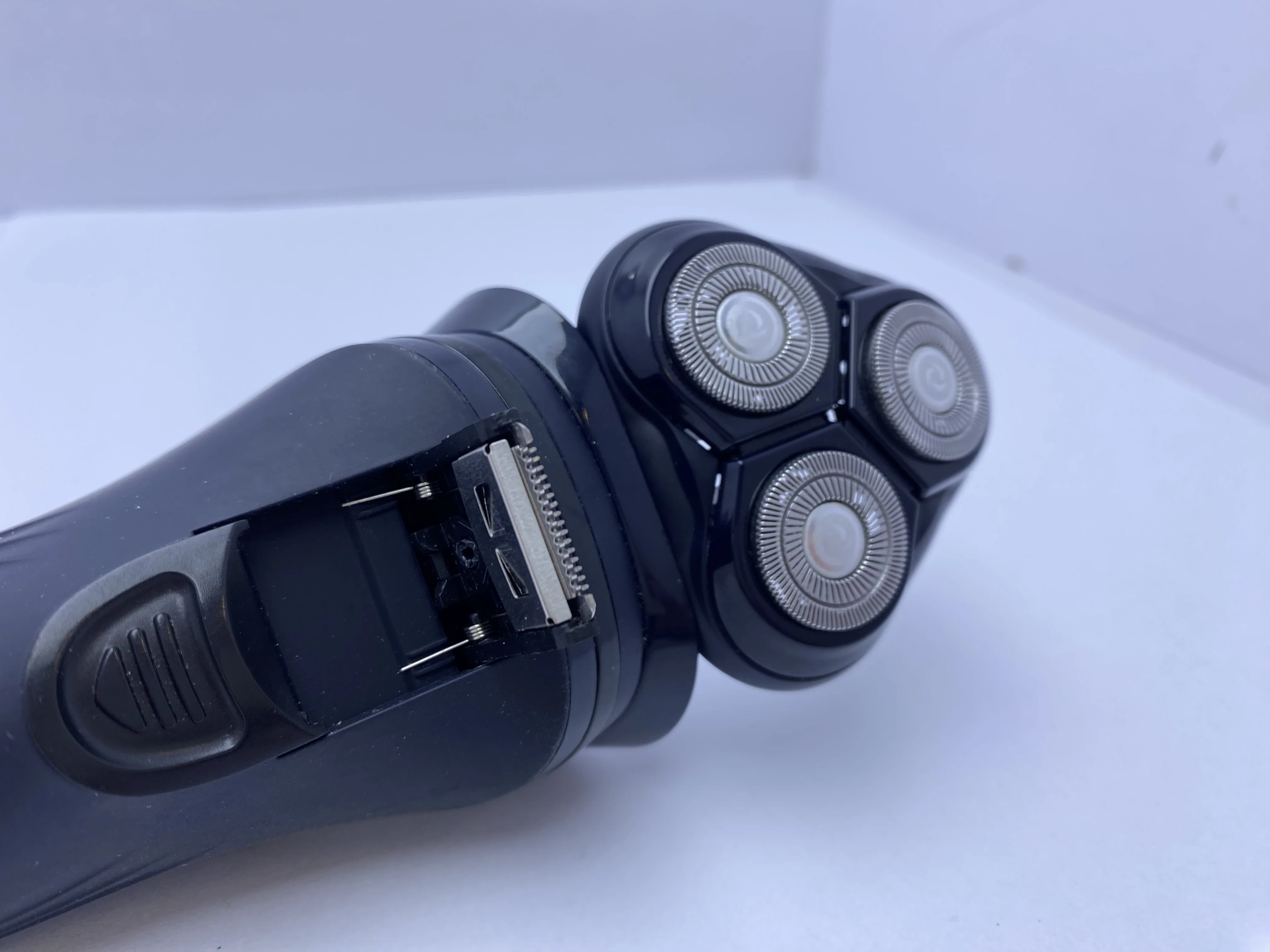 golarka-red-bull-smr79-trymer-tak