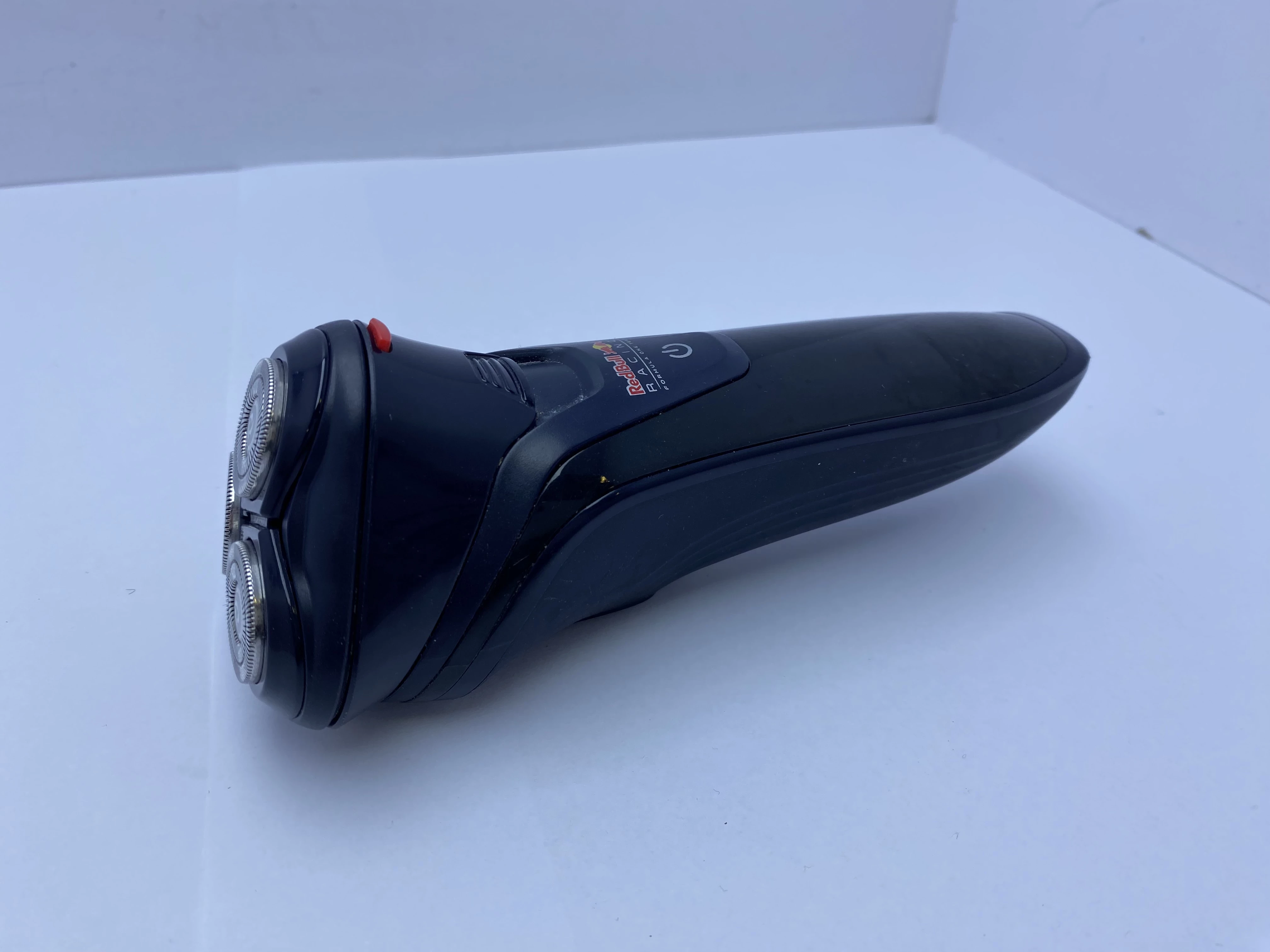 golarka-red-bull-smr79-uzytkowanie-na-mokro-i-sucho