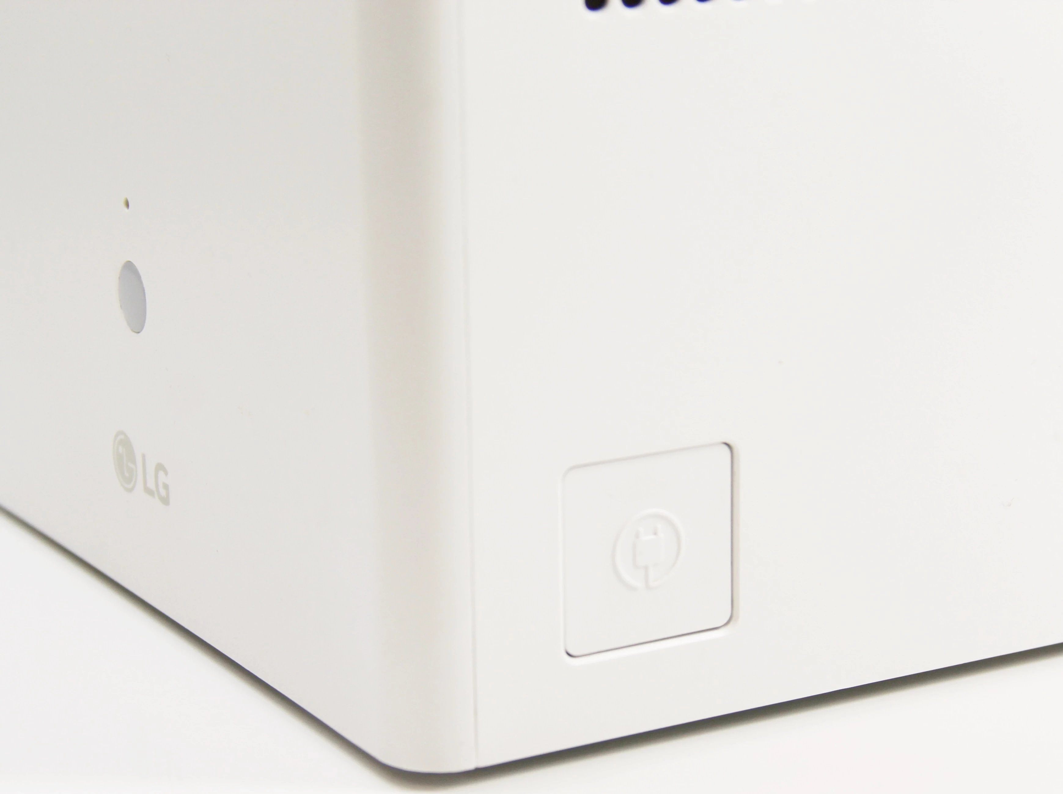 projektor-lg-hu80ksw-laser-4k-rozdzielczosc-podstawowa-px-3840-x-2160