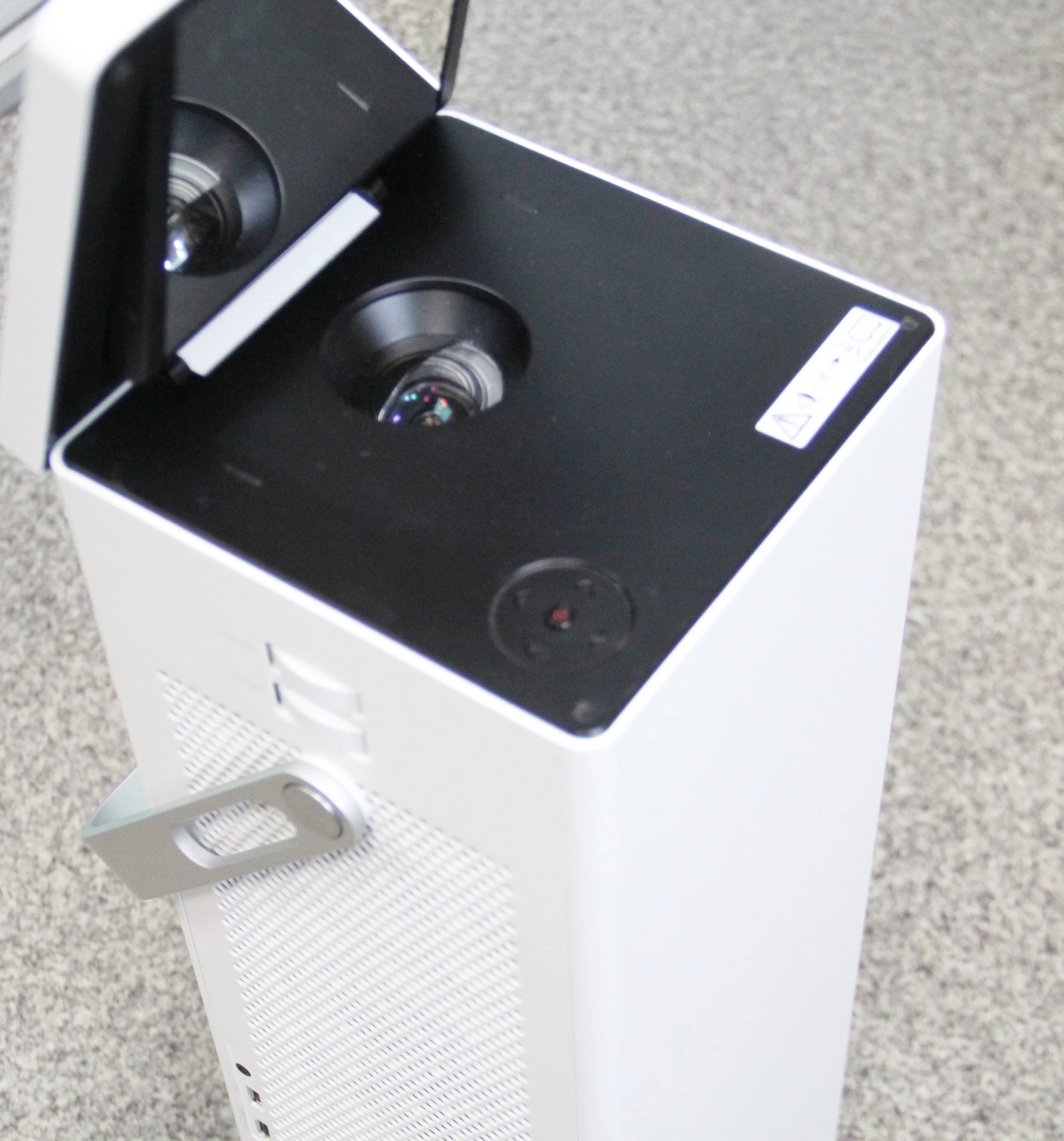 projektor-lg-hu80ksw-laser-4k-kod-producenta-hu80ksw