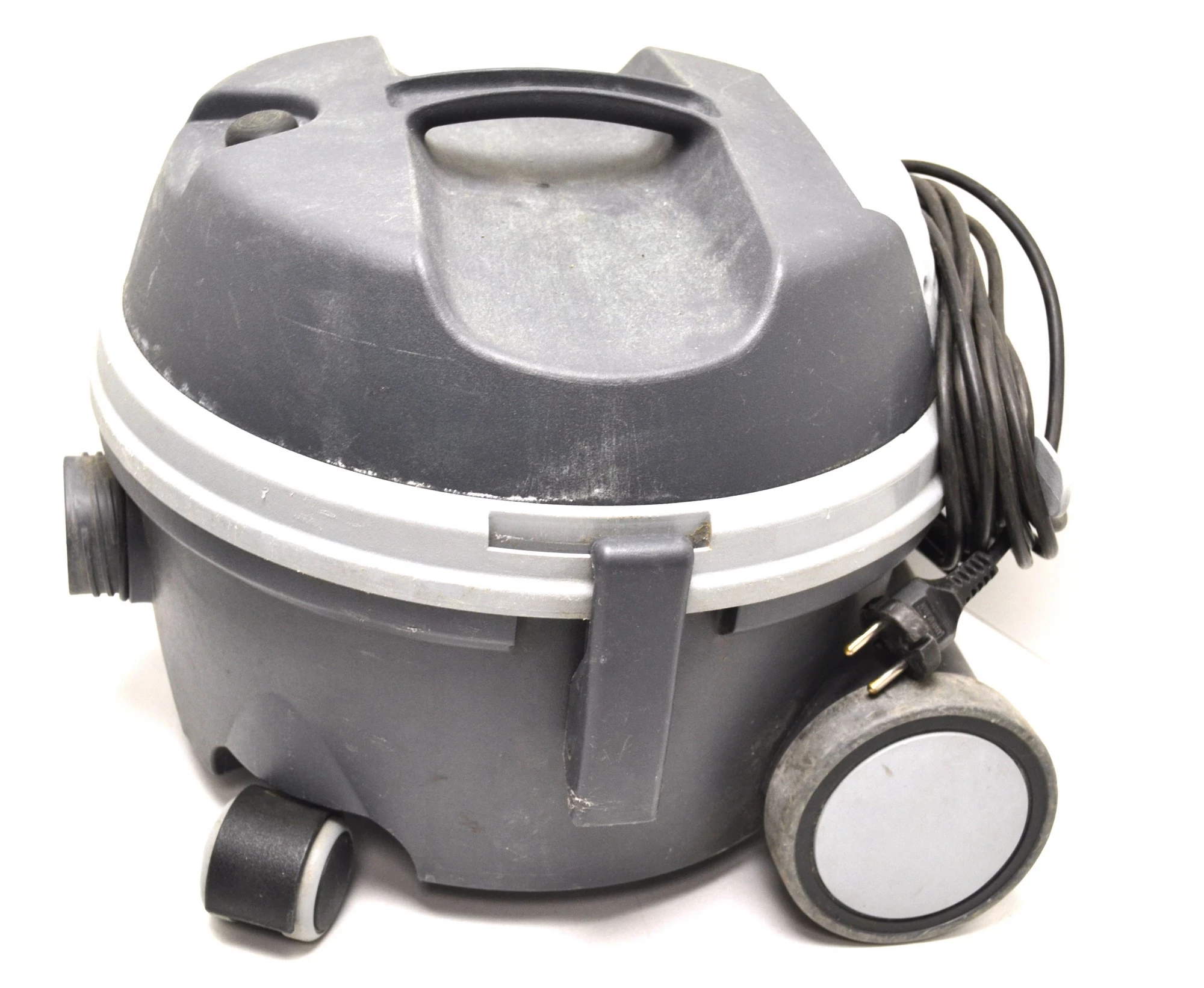 odkurzacz-profesjonalny-bkf-leo-rury-rodzaj-odkurzacza-workowy