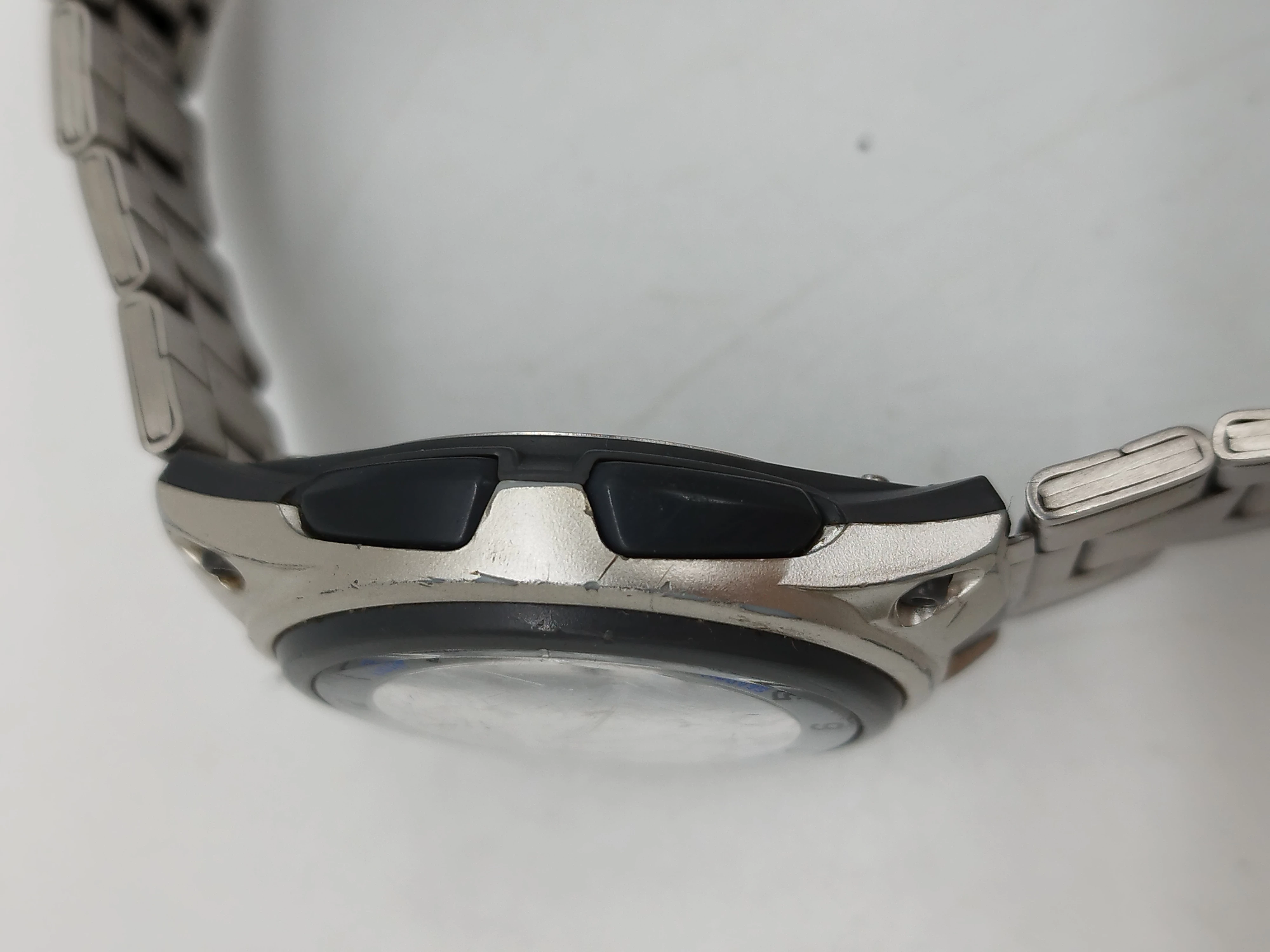 zegarek-casio-telememo-30-ksztalt-koperty-okragla