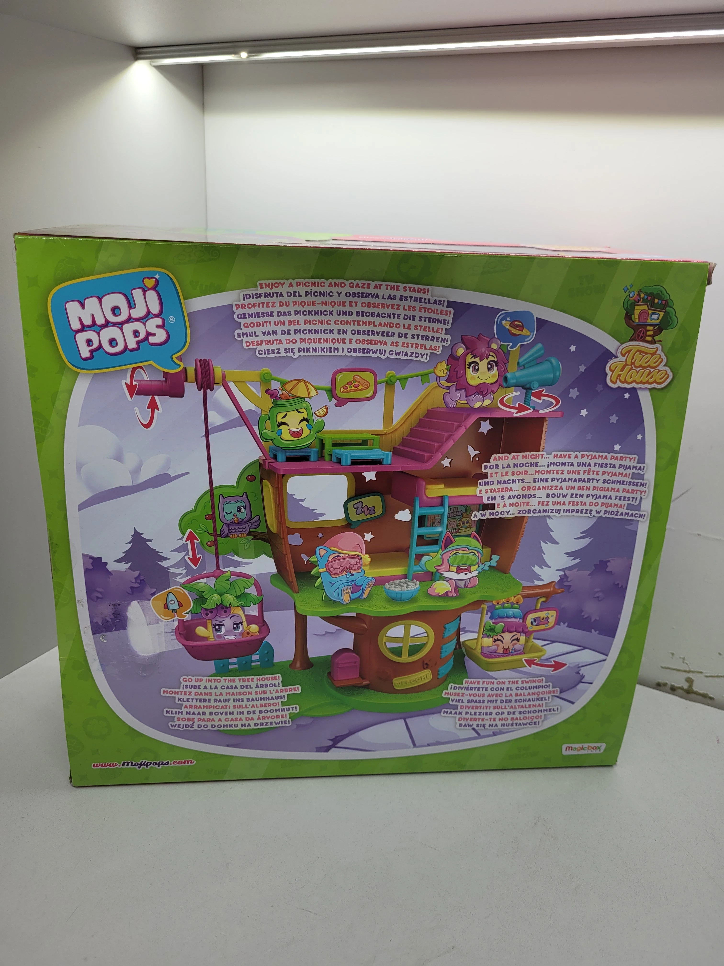 mojipops-tree-house-stan-powystawowy