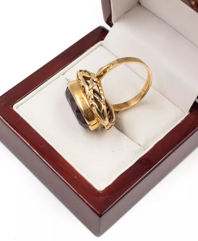 duzy-zloty-pierscionek-z-fioletowym-kamieniem-r24-marka-bez-marki