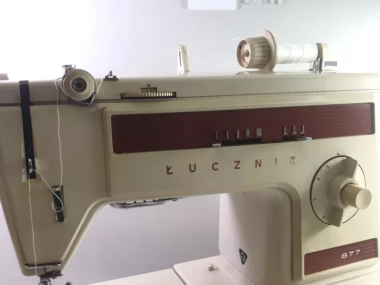 maszyna-do-szycia-lucznik-877-stan-uzywany