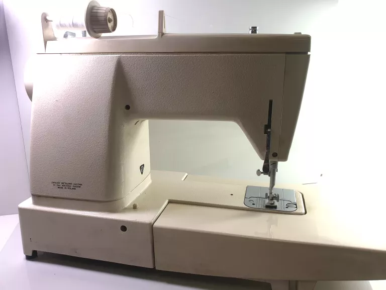 maszyna-do-szycia-lucznik-877-model-877