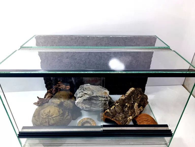 TERRARIUM 50X30X30 + AKCESORIA