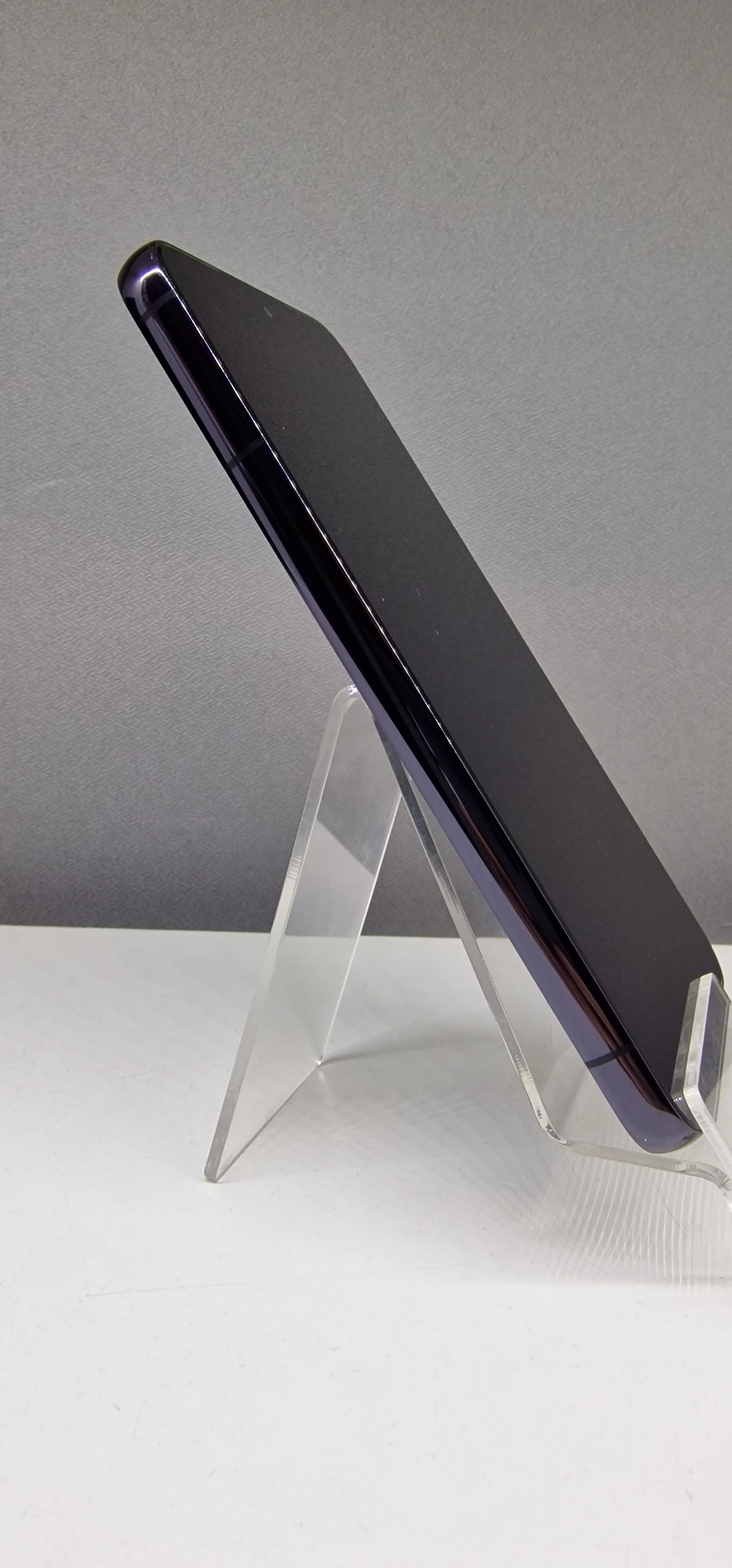 samsung-galaxy-s22-2568-gb-opis-stan-uzywany