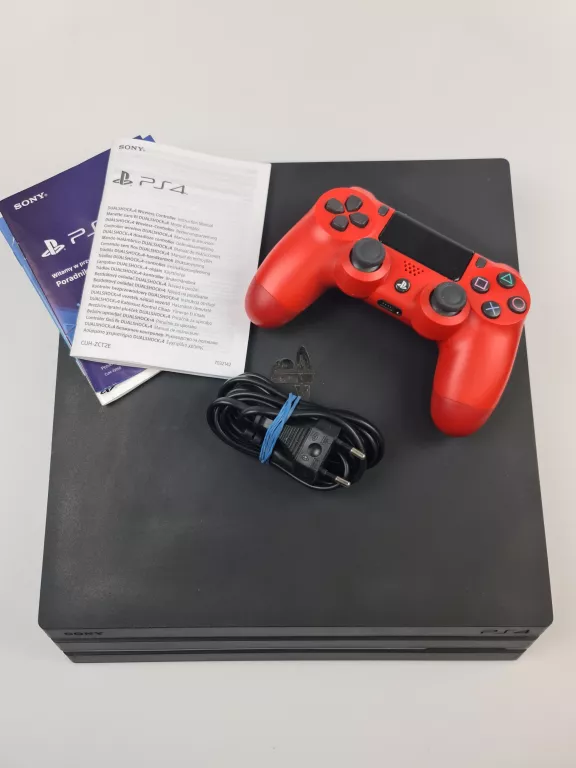 KONSOLA PS4 PRO 1TB + PAD