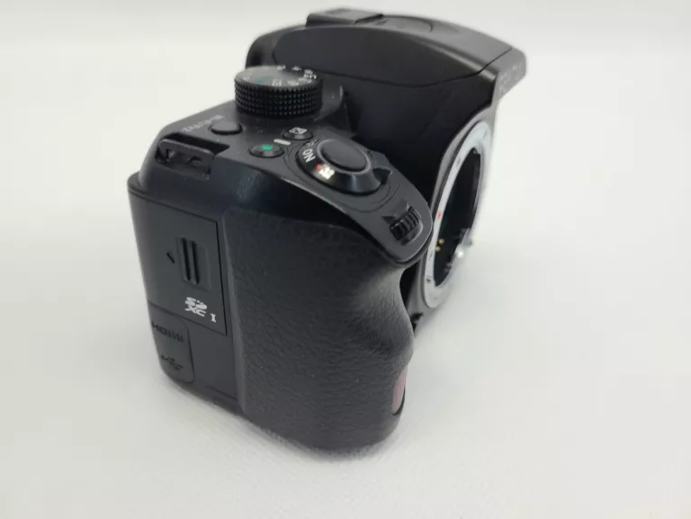 LUSTRZANKA PENTAX K-70 CZARNY BODY