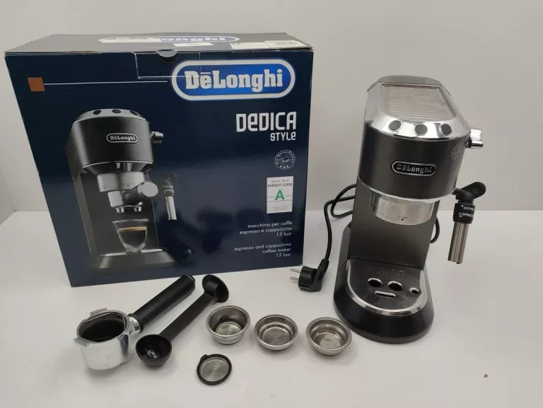 EKSPRES DO KAWY DELONGHI EC685.BK DEDICA STYLE