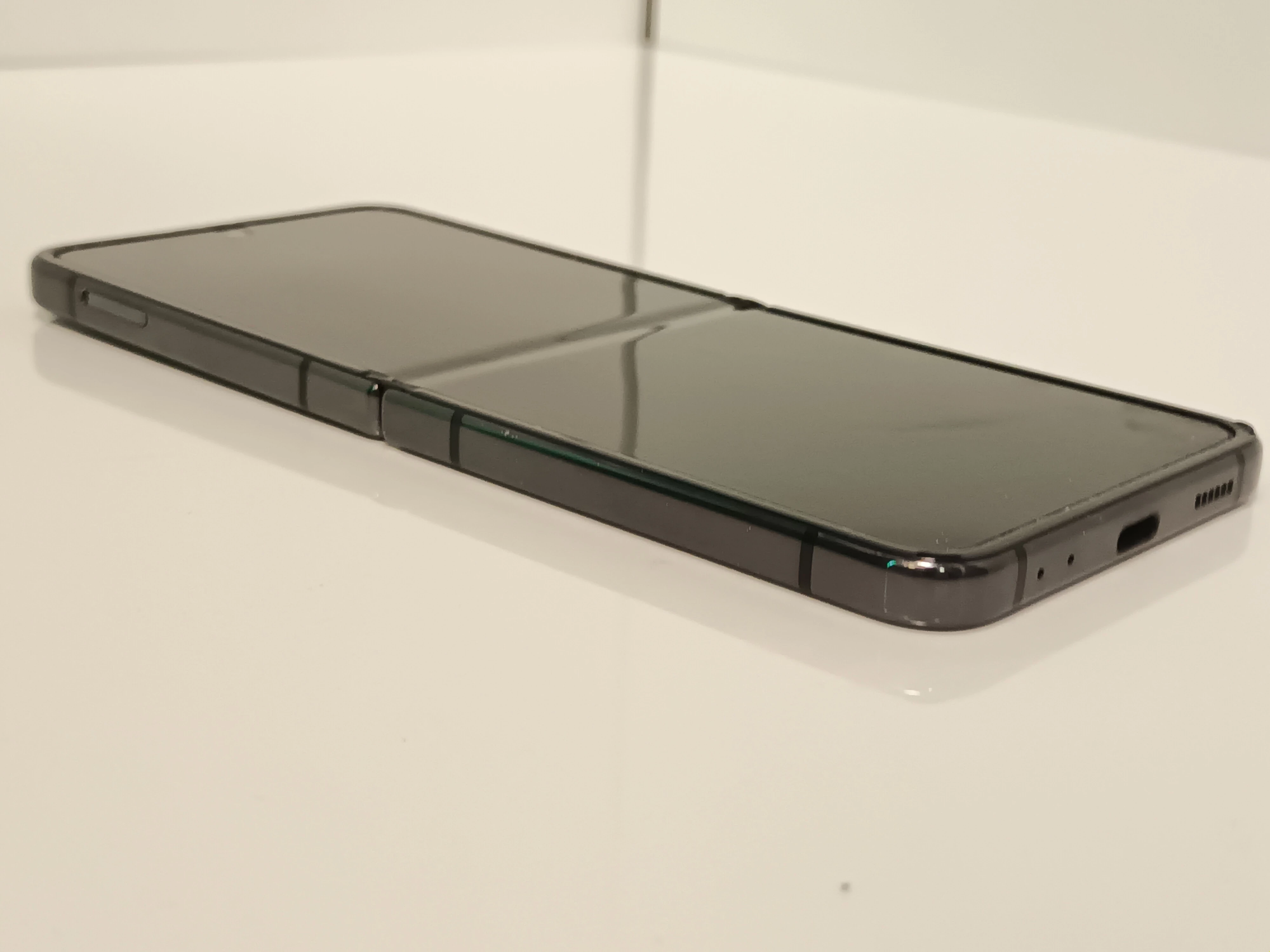 telefon-samsung-galaxy-z-flip-4-t-mobile-kolor-szary