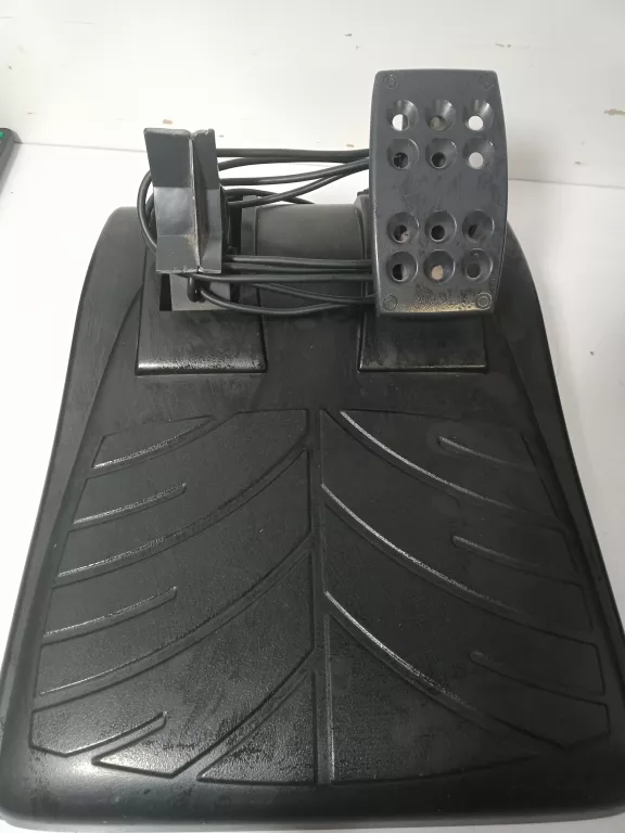 uzywana-kierownica-logitech-driving-force-gt-ean-gtin-5099206008786