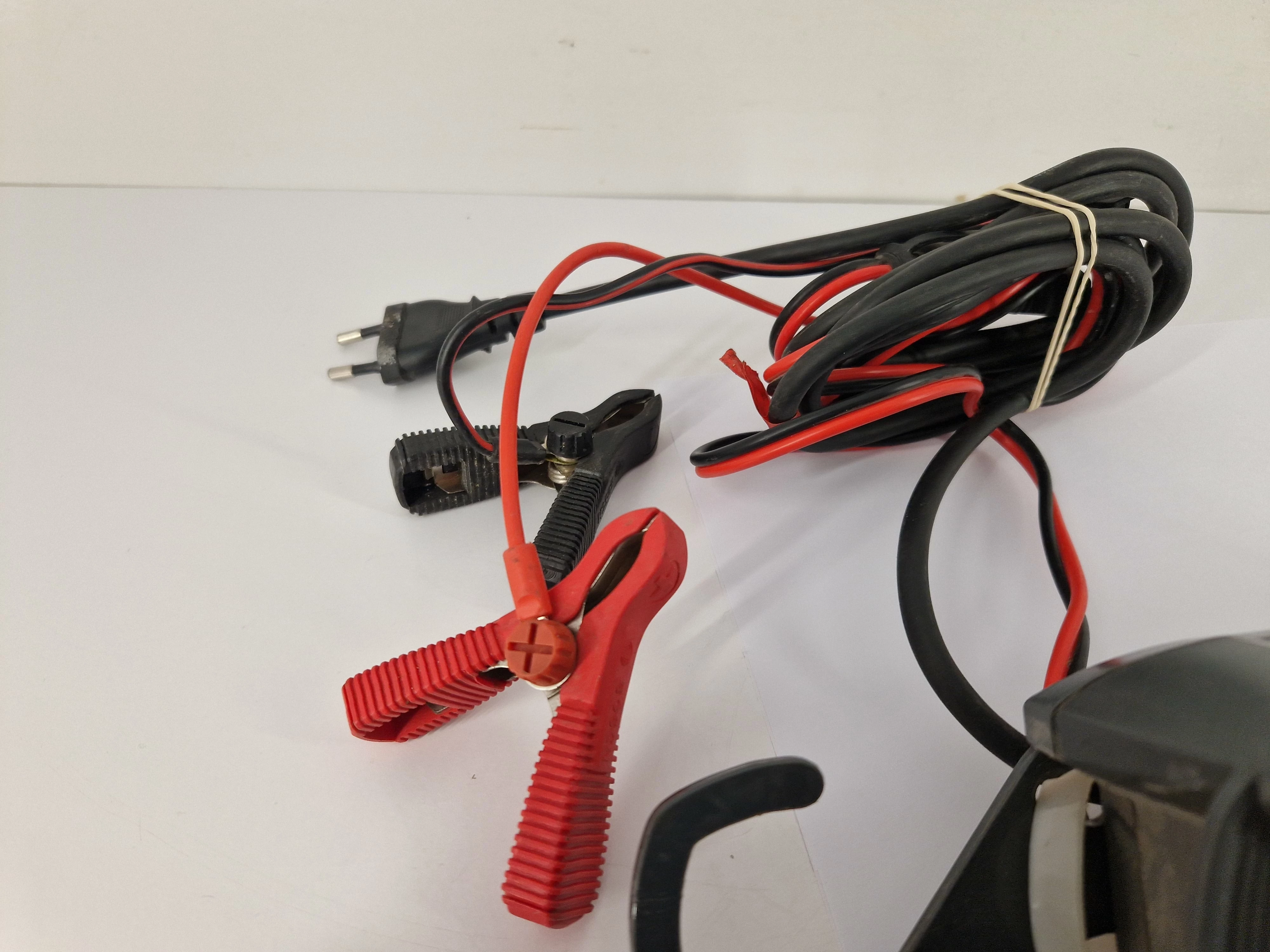 ladowarka-prostownik-bosch-c3-natezenie-maksymalne-38