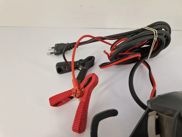 ladowarka-prostownik-bosch-c3-natezenie-maksymalne-38