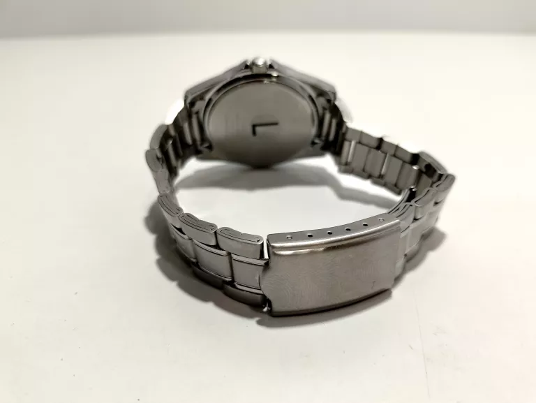 ZEGAREK MĘSKI LORUS VJ33-0001 - POWYSTAWOWY