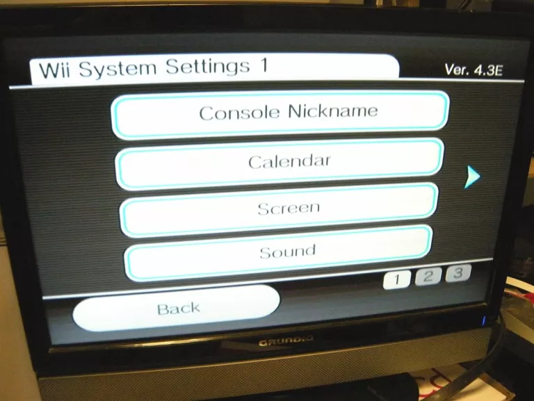 KONSOLA NINTENDO WII Z AKCESORIAMI I GRAMI