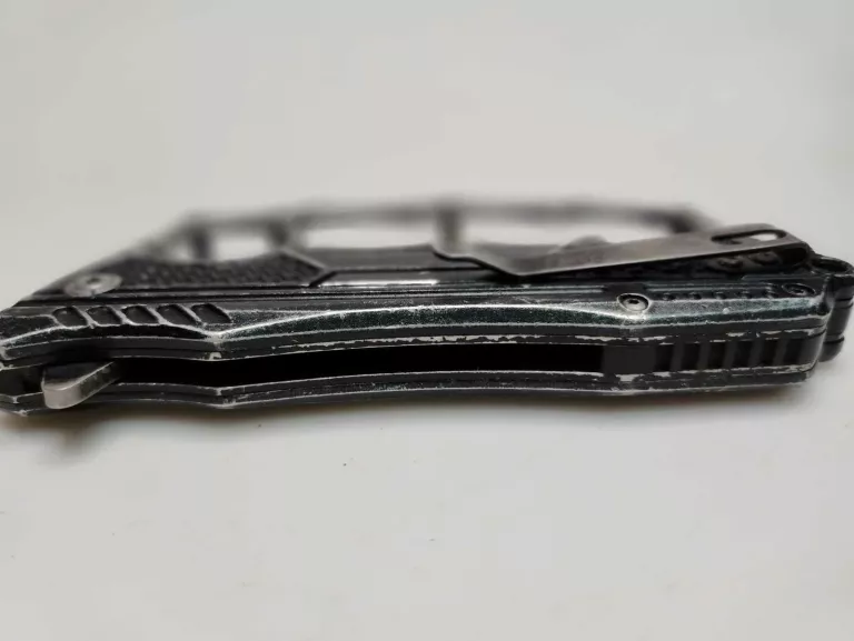 kastet-z-nozem-kod-producenta-noz-kastet-skladany