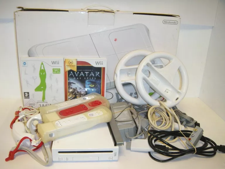 KONSOLA NINTENDO WII Z AKCESORIAMI I GRAMI