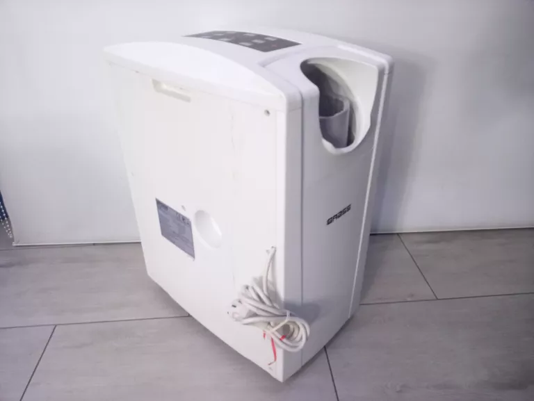 klimatyzator-ravanson-ky-9000-rura-i-pilot-kolor-dominujacy-bialy