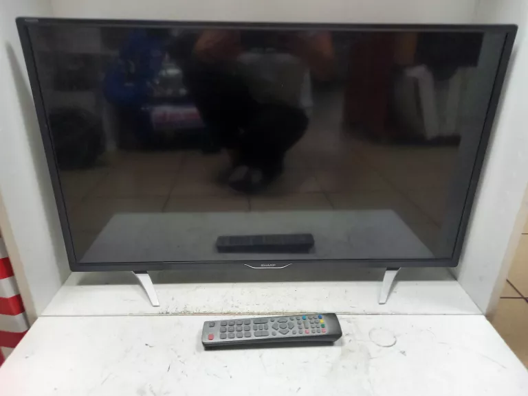TELEWIZOR SHARP 32' + PILOT