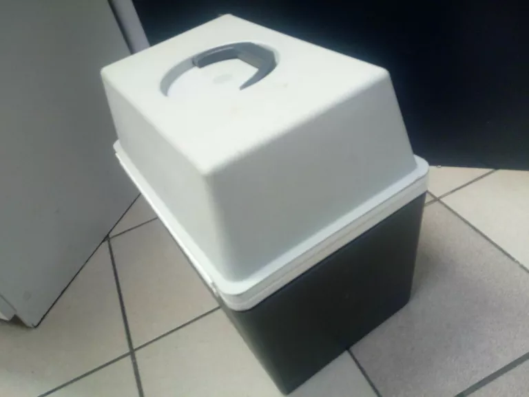 lodowka-samochodowa-turystyczna-12v-frigobox-stan-uzywany