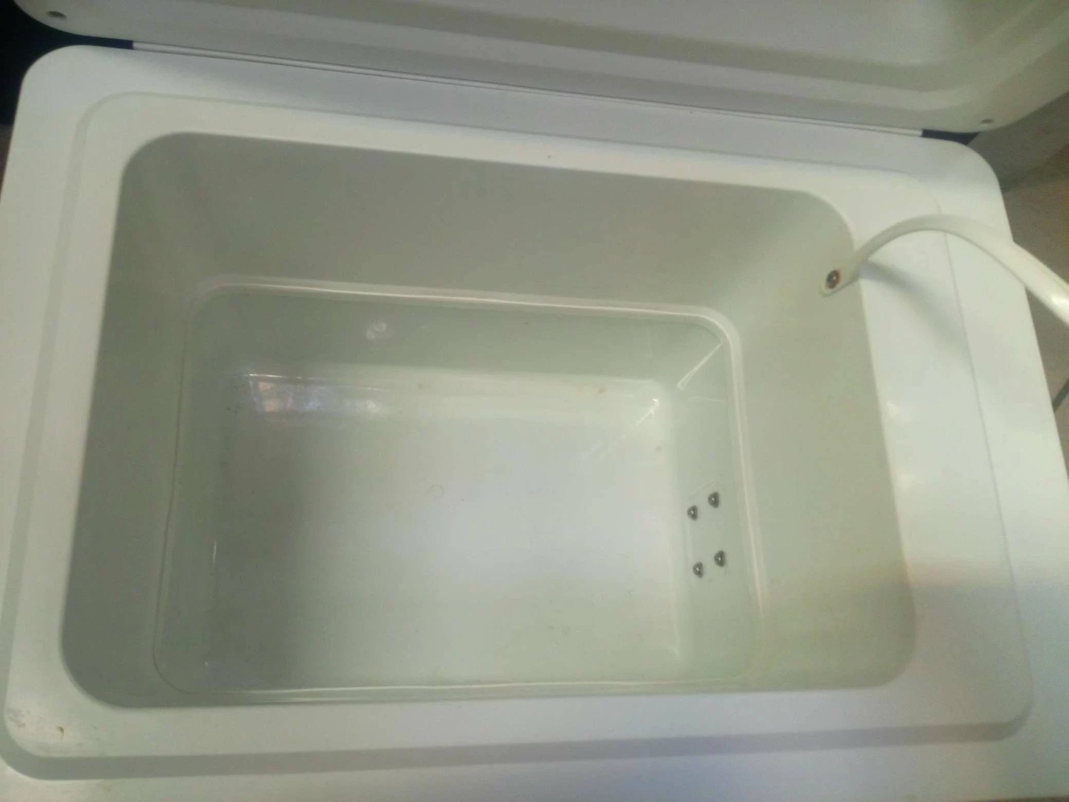 lodowka-samochodowa-turystyczna-12v-frigobox-kod-producenta-fb-15g-12