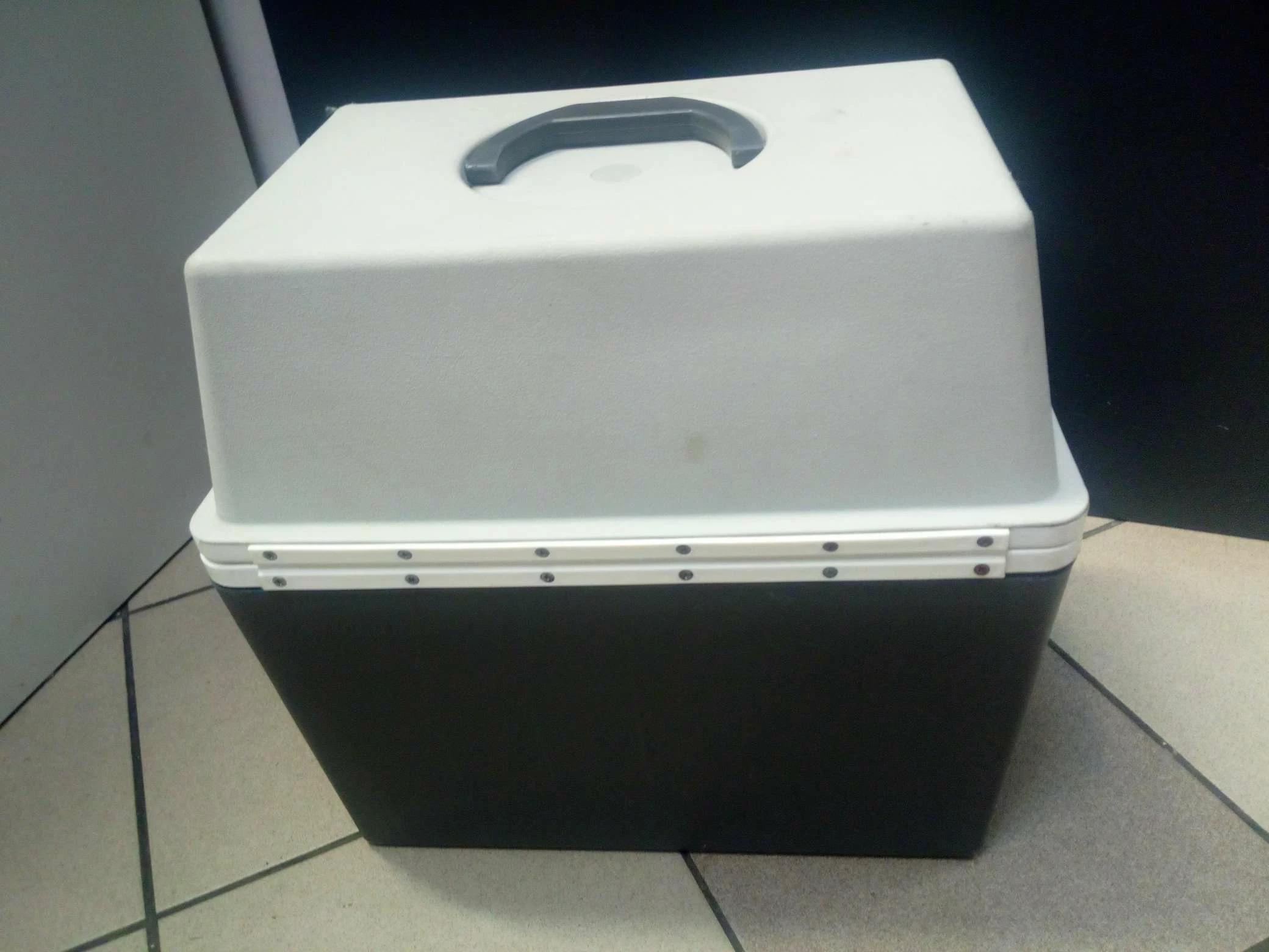 lodowka-samochodowa-turystyczna-12v-frigobox-marka-inna-marka