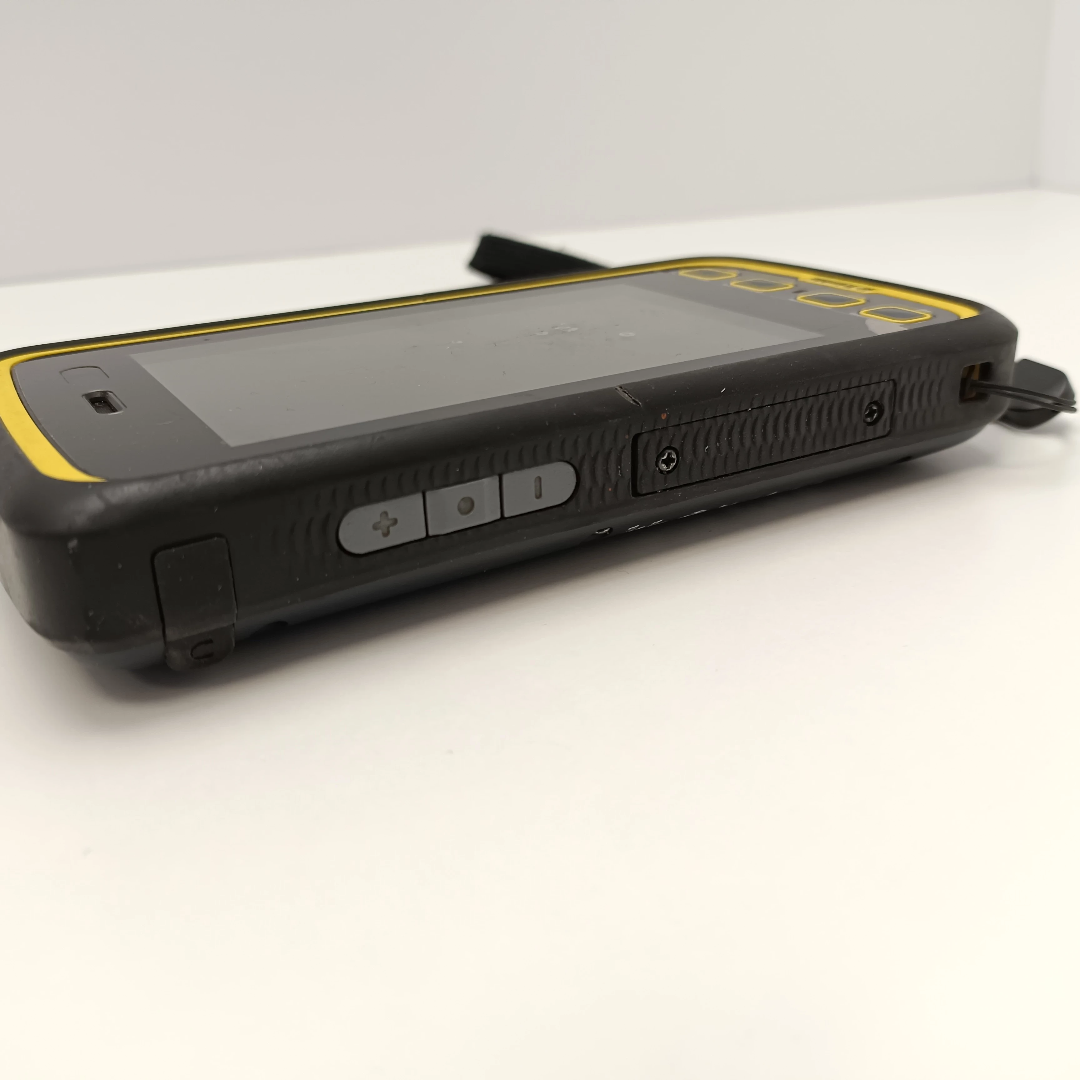 telefon-telefon-satelitarny-juno-t415-at-opis-typ-smartfon