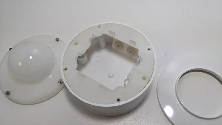 puszka-montazowa-czujnika-ruchu-zublin-ap360-25264-osiedle-niepodleglosci-1-krakow