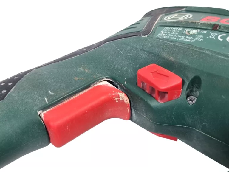 MŁOTOWIERTARKA BOSCH PBH 2100 RE 06033A9320 550W