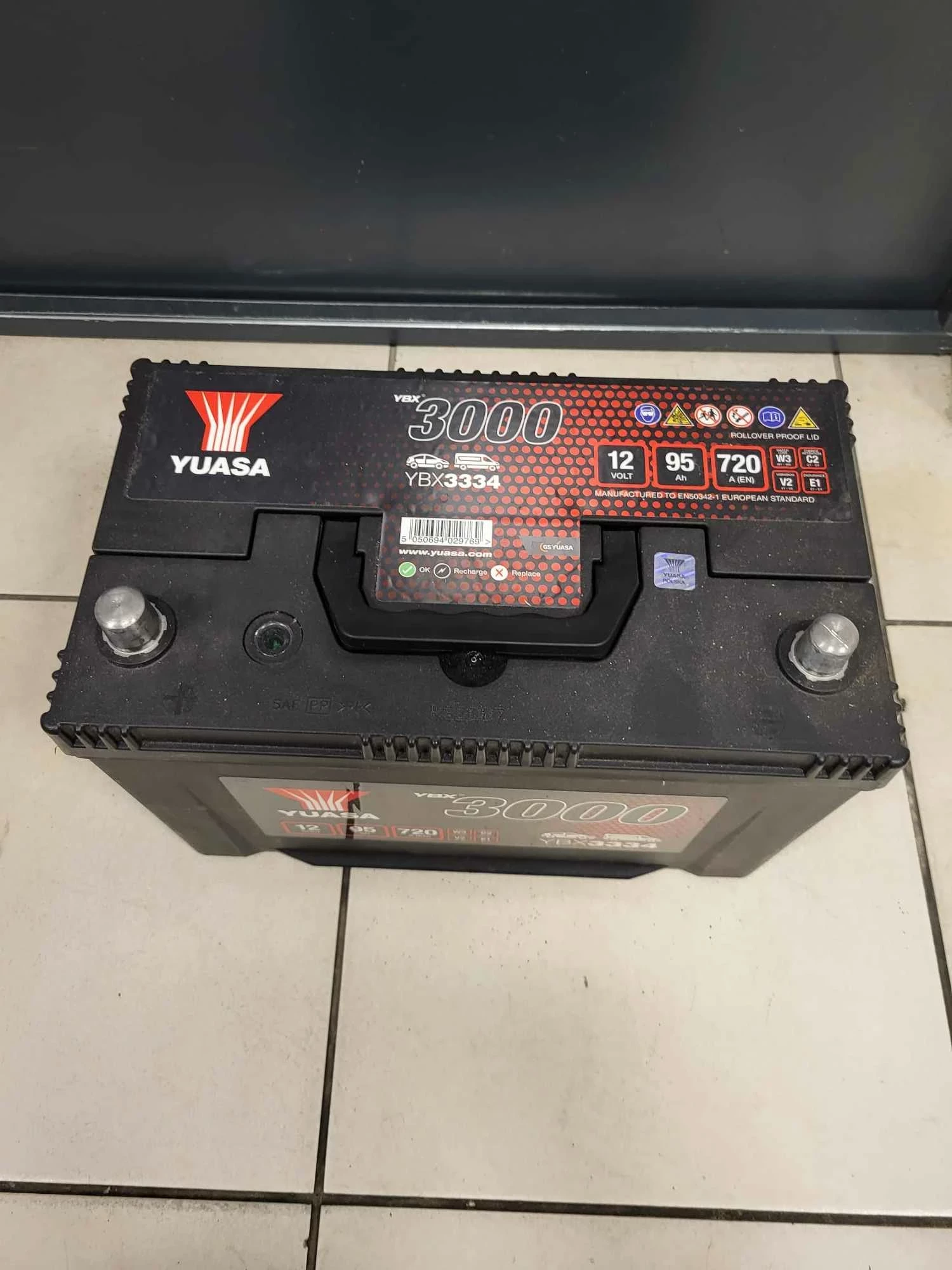 Yuasa - Batterie voiture Yuasa YBX3334 12V 95Ah 720A - 1001Piles Batteries