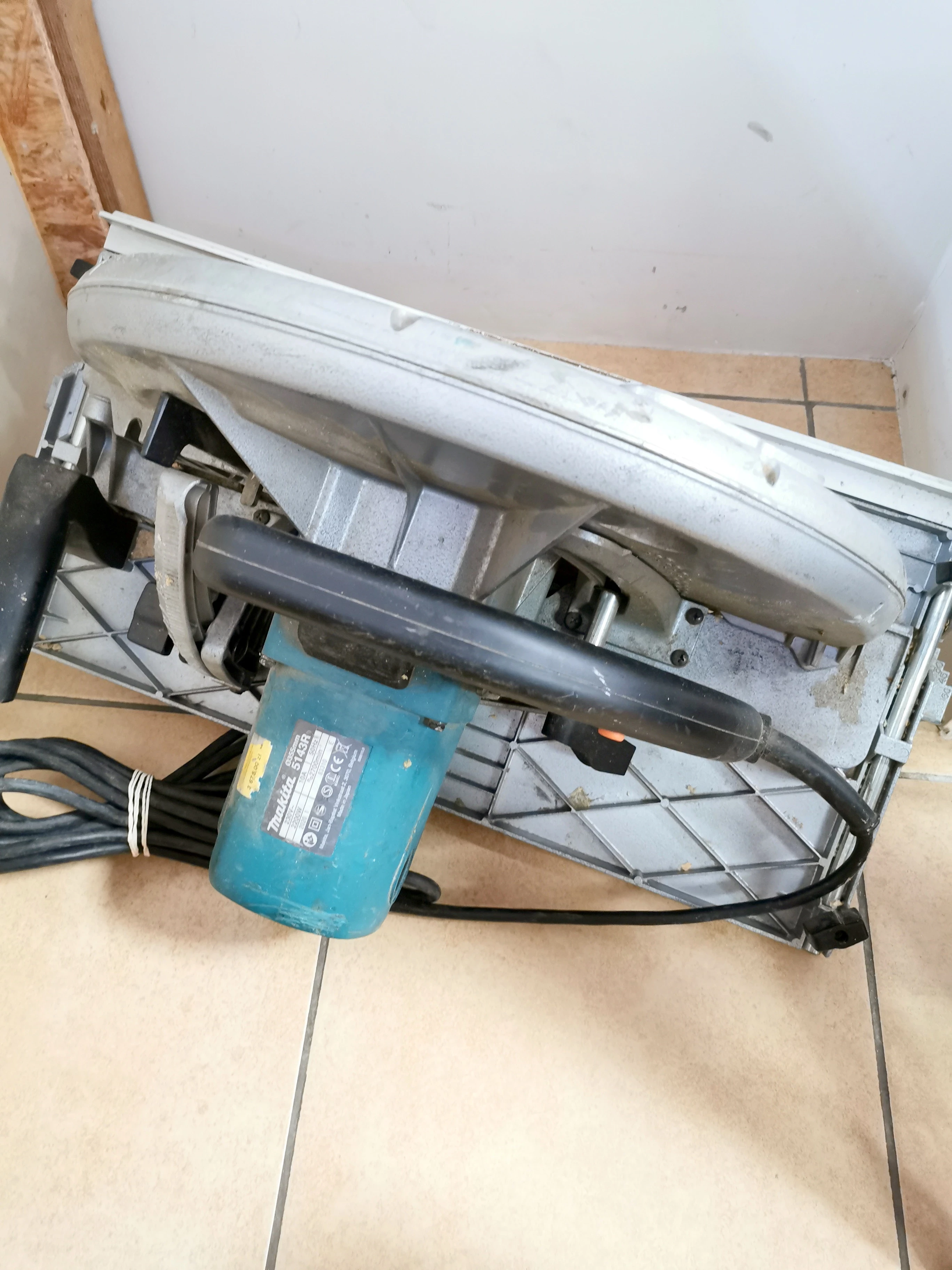 makita-5143r-pilarka-tarczowa-pila-355mm-2200w-kod-producenta-5143r