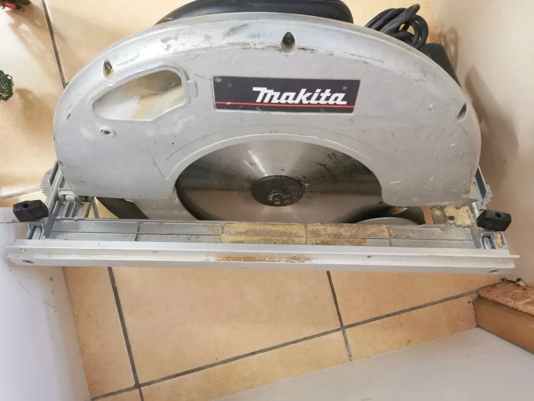 makita-5143r-pilarka-tarczowa-pila-355mm-2200w-srednica-otworu-pily-30
