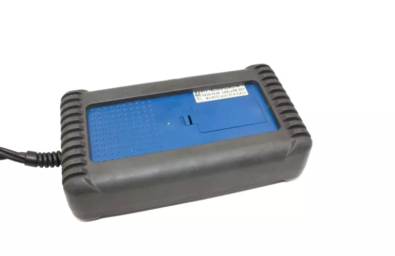 TESTER AKUMULATORÓW 12V & 6V DHC BT002