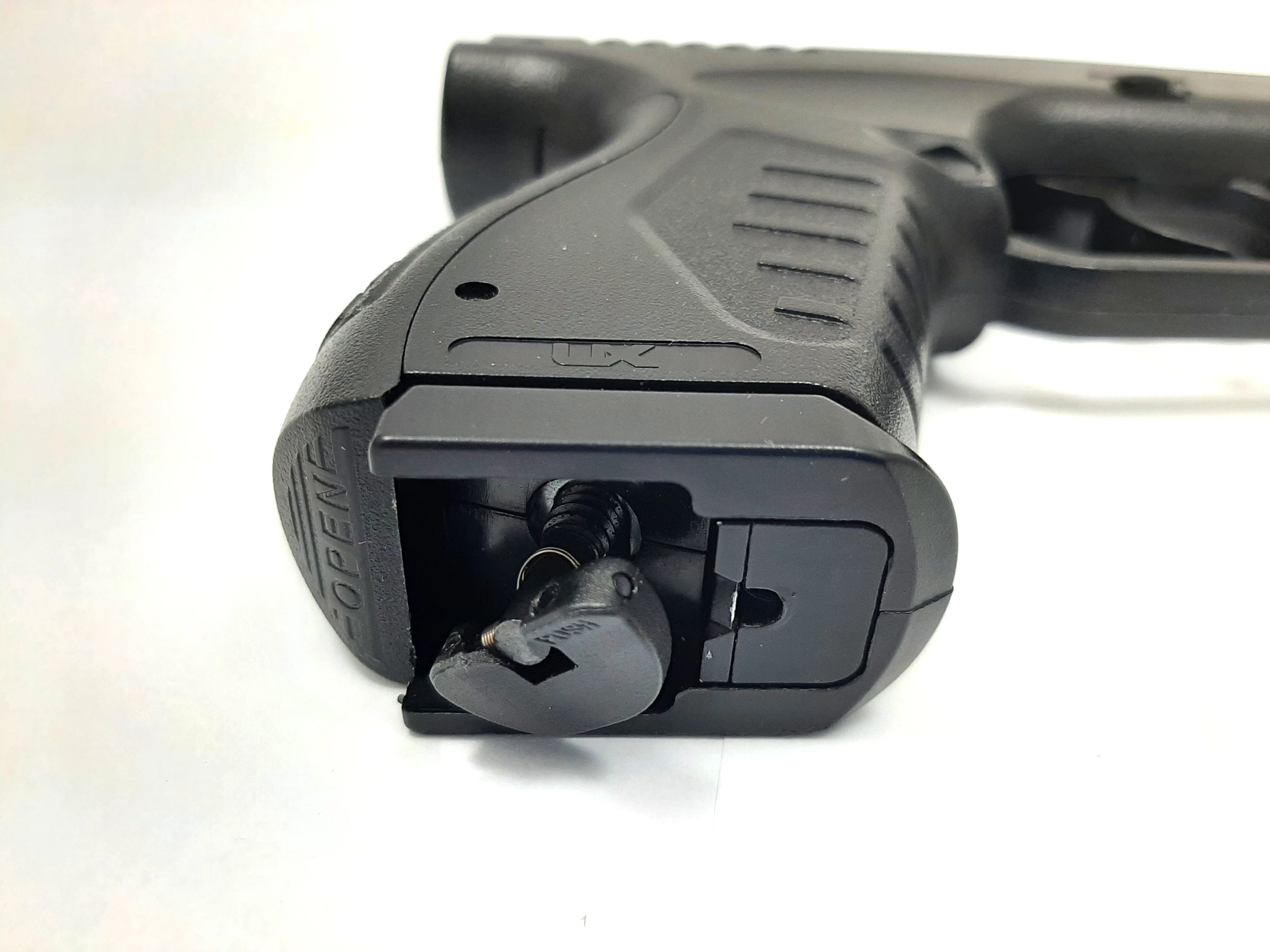 wiatrowka-pistolet-co2-umarex-xbg-45-mm-bb-naboje-stan-uzywany