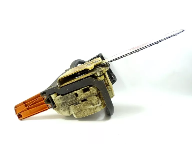 PILARKA SPALINOWA STIHL MS 230 B/N