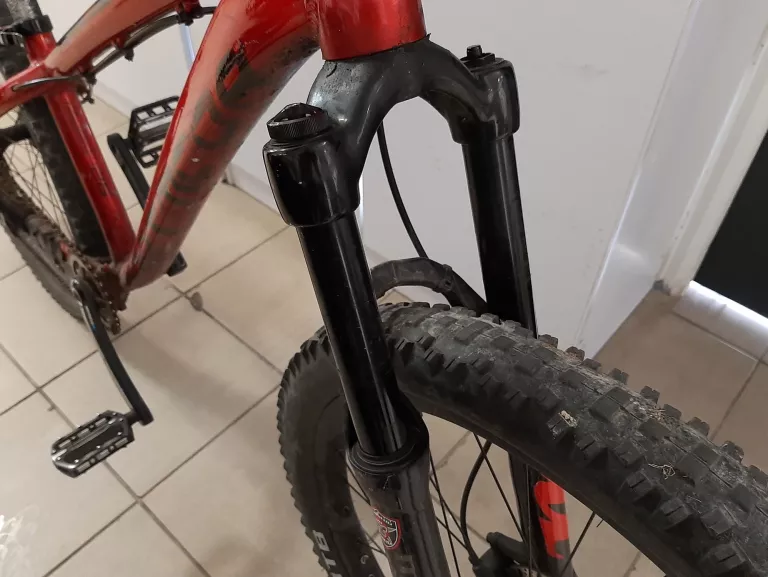 rower-wyczynowy-dartmoor-hornet-red-devil-2020-material-ramy-179-1