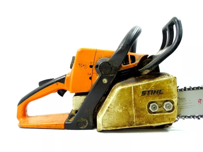 PILARKA SPALINOWA STIHL MS 230 B/N