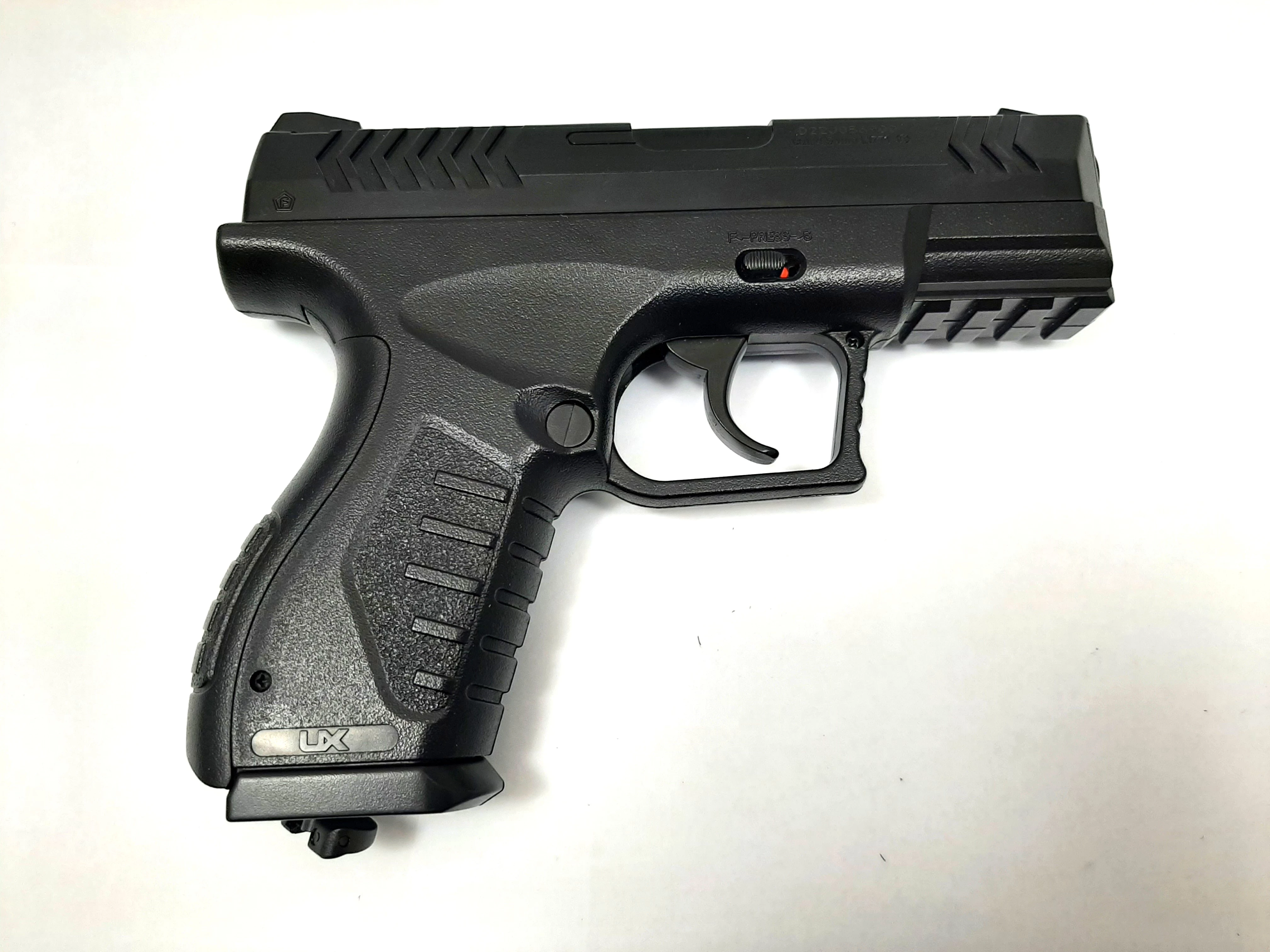 wiatrowka-pistolet-co2-umarex-xbg-45-mm-bb-naboje-armii-krajowej-1a-goldap